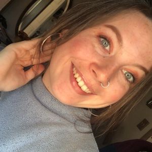 Meet your Posher, Kelly